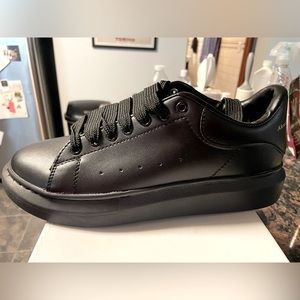 Alexander McQueen Sneakers Black